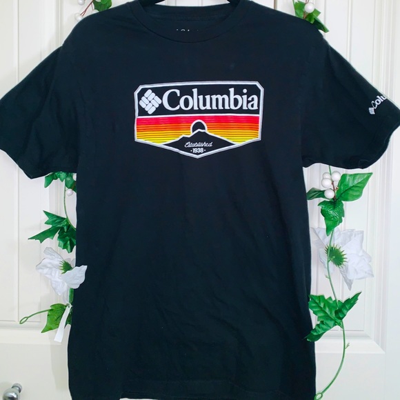 🌿Columbia Short Sleeve Black Graphic Tee🌿 - Picture 1 of 2